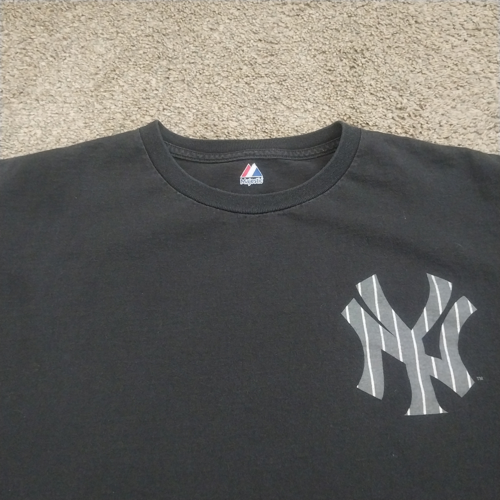 Majestic Black and Gray Short Sleeve Tee